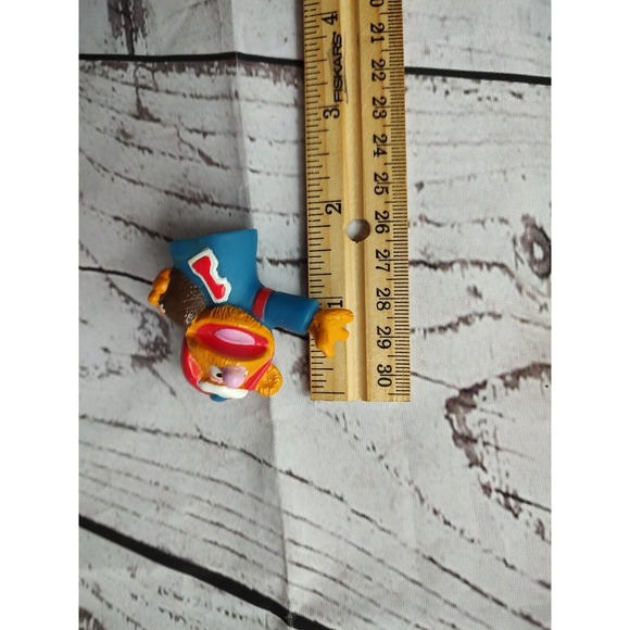 Vtg Fozzie Bear Football Player Finger Puppet The Muppets Henson - Picture 4 of 4